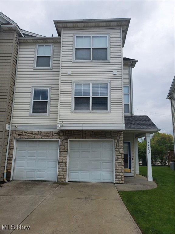 17633 Wildwood Lane #311, Cleveland, Ohio image 1