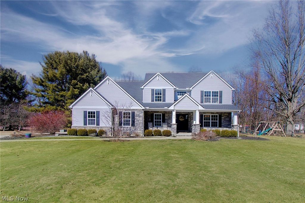 Photo of 1961 Arndale Road, Stow, OH 44224 (MLS # 5189085)