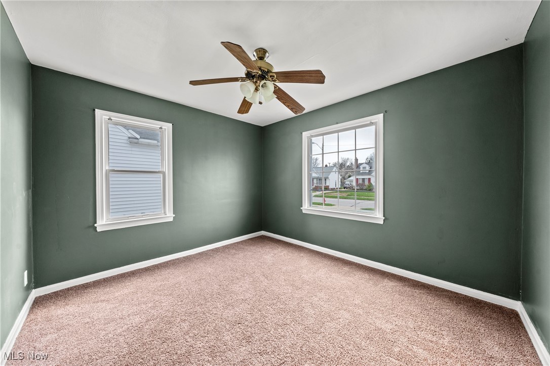 249 E 285th Street, Willowick, Ohio image 14