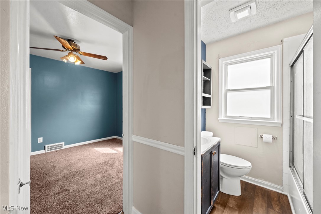 249 E 285th Street, Willowick, Ohio image 16