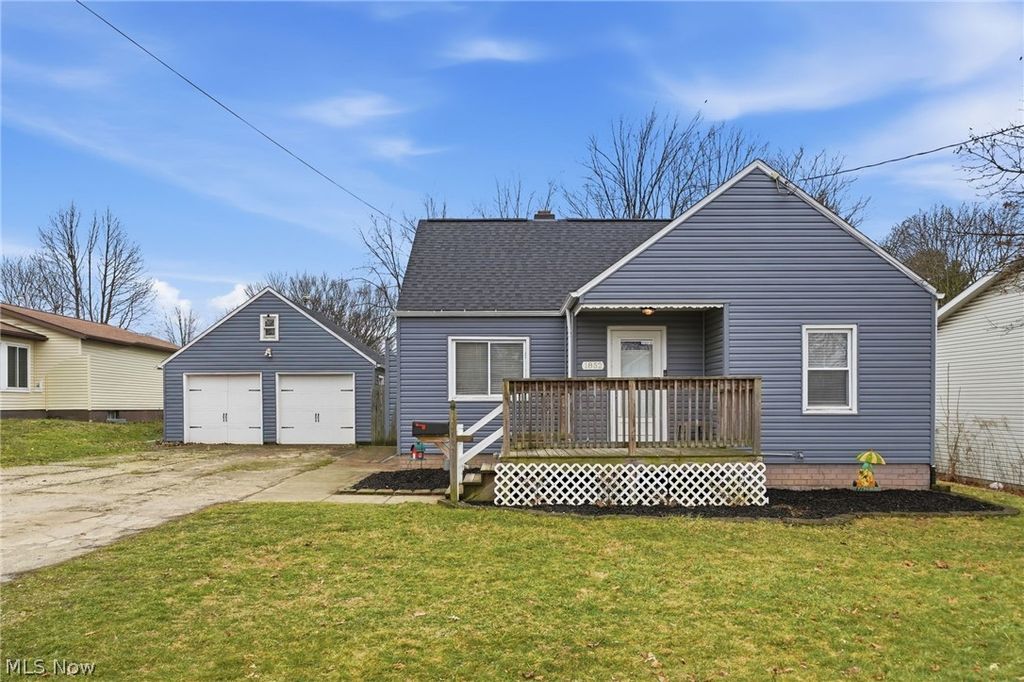 Photo of 1852 Cramer Avenue, Akron, OH 44312 (MLS # 5196999)