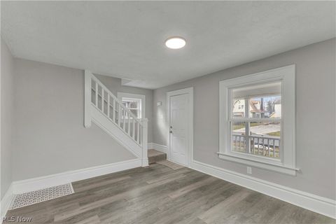 Tiny photo for 642 Nutwood Avenue, Cuyahoga Falls, OH 44221 (MLS # 5187730)