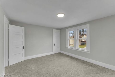 Tiny photo for 642 Nutwood Avenue, Cuyahoga Falls, OH 44221 (MLS # 5187730)