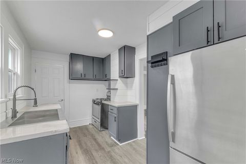 Tiny photo for 642 Nutwood Avenue, Cuyahoga Falls, OH 44221 (MLS # 5187730)