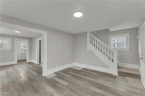 Tiny photo for 642 Nutwood Avenue, Cuyahoga Falls, OH 44221 (MLS # 5187730)