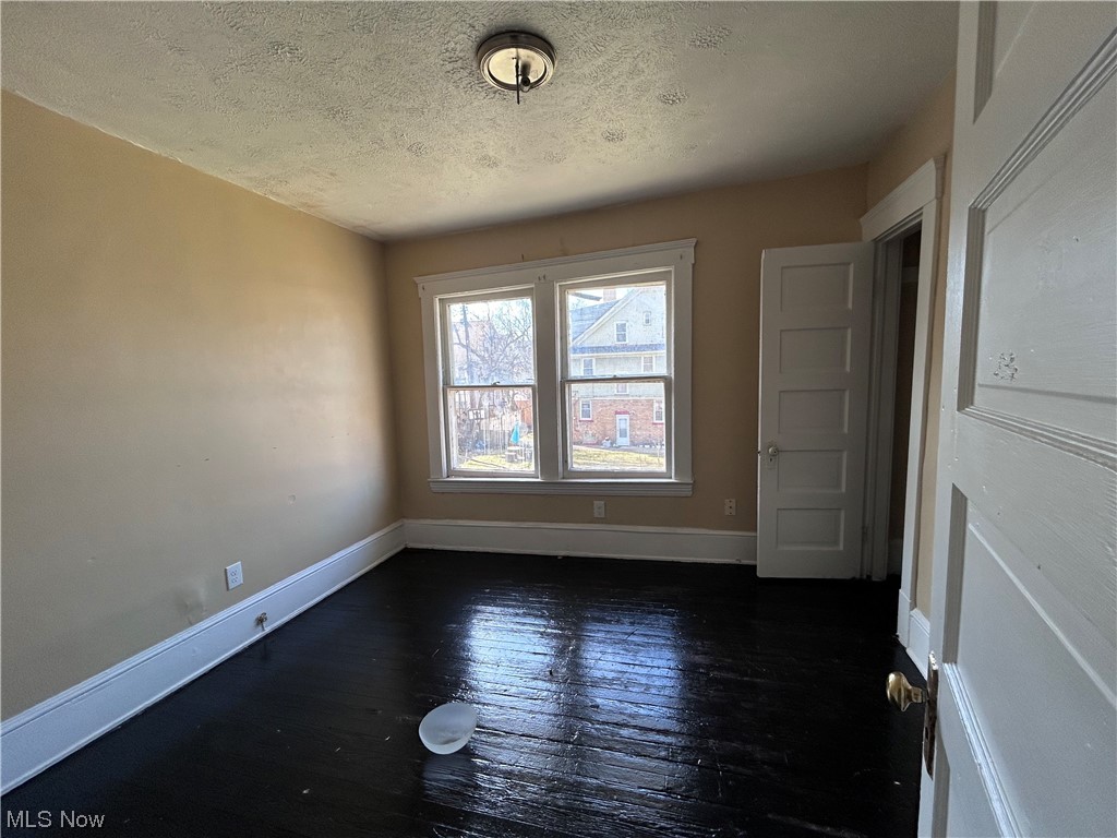 Superior Park 01 - Residential Income