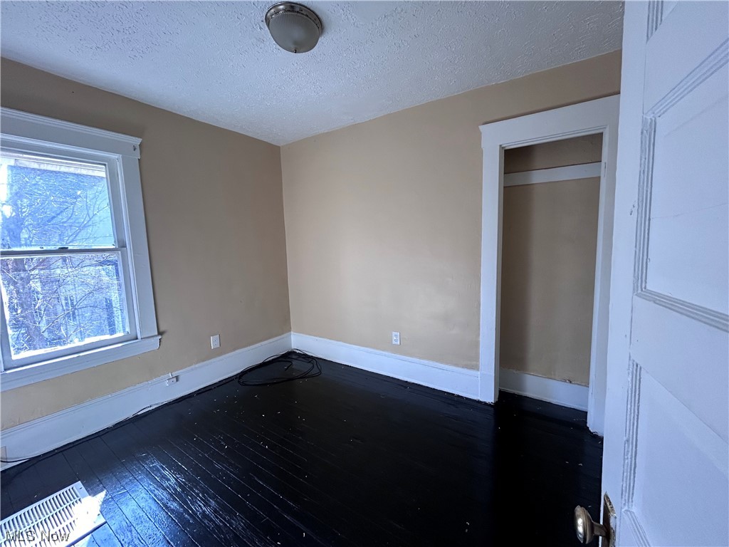 Superior Park 01 - Residential Income