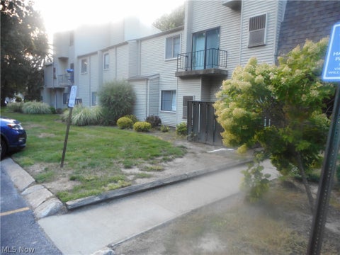 Condo For Sale - 38430 North Lane Ln #B 209<br/> Willoughby, OH 44094