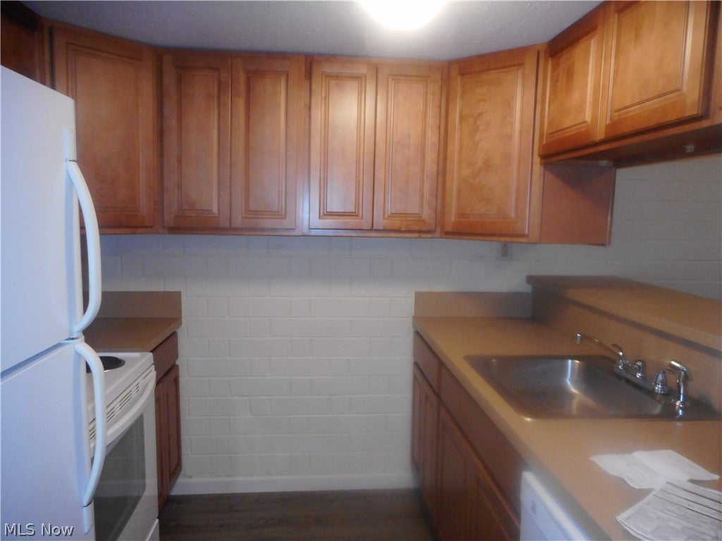 38430 North Lane B 209