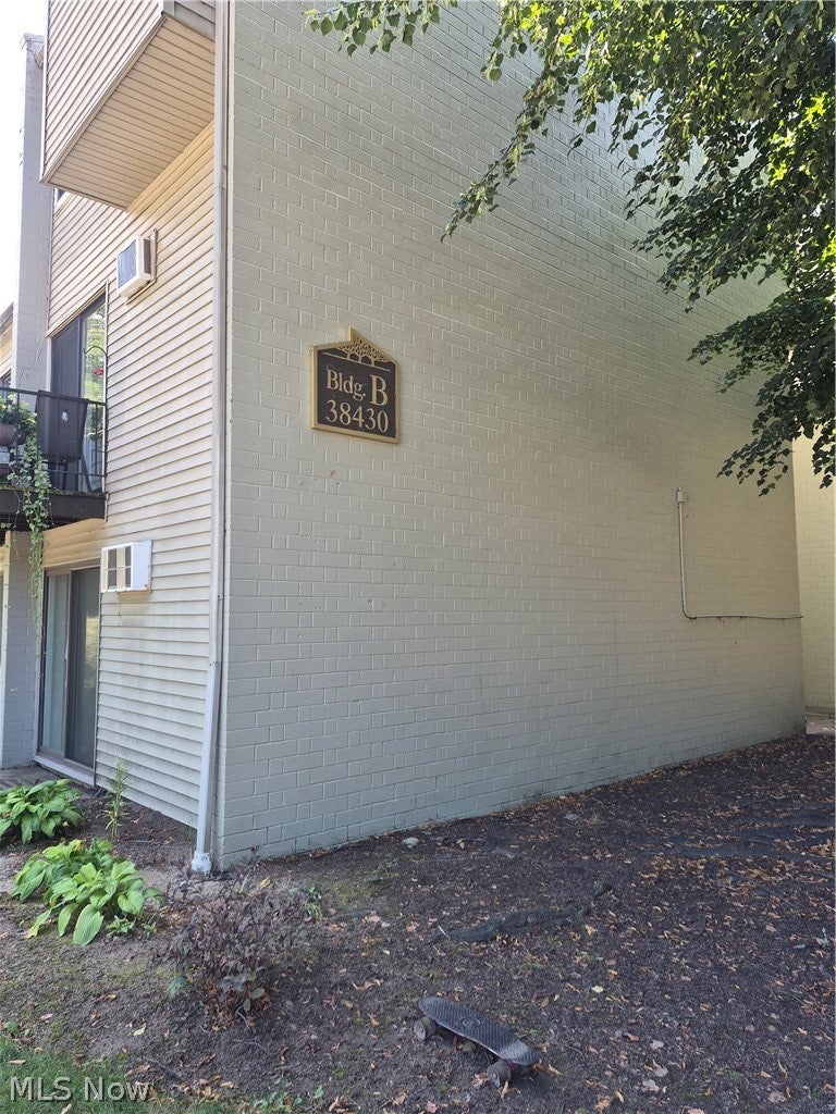38430 North Lane B 209