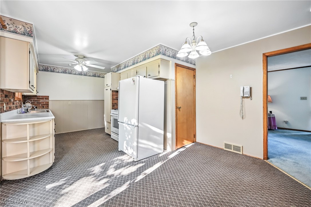 Salem, Ohio 44460, United States, 4 Bedrooms Bedrooms, ,2 BathroomsBathrooms,Residential,Active,166042