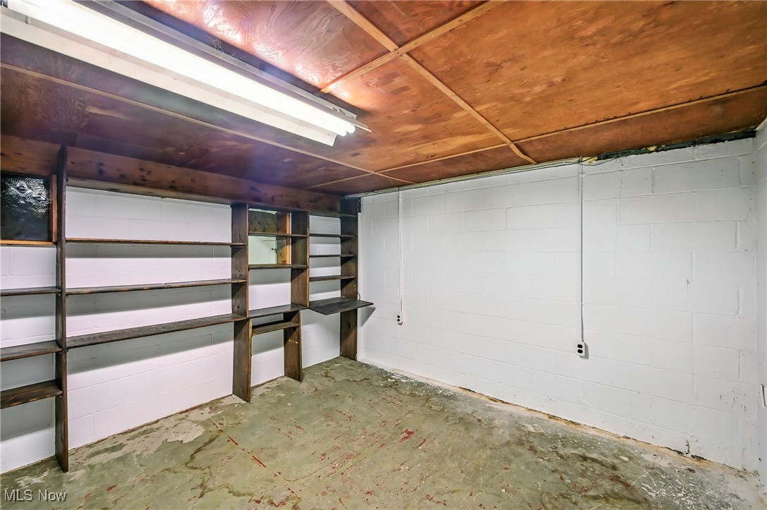 Salem, Ohio 44460, United States, 4 Bedrooms Bedrooms, ,2 BathroomsBathrooms,Residential,Active,166042