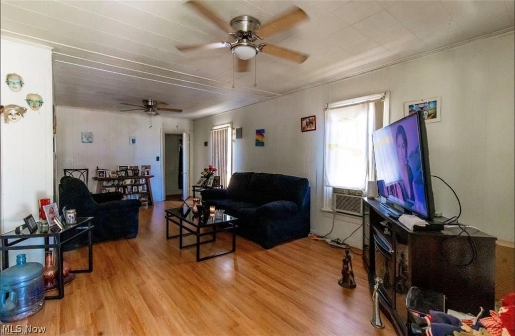 1128 W 19th Street