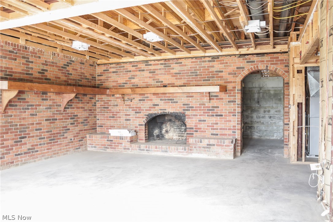 Village/Silver Lake - Residential
