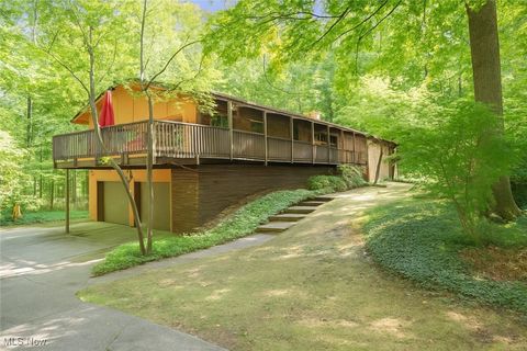 1345 Ledgewood Drive Bath OH 44333