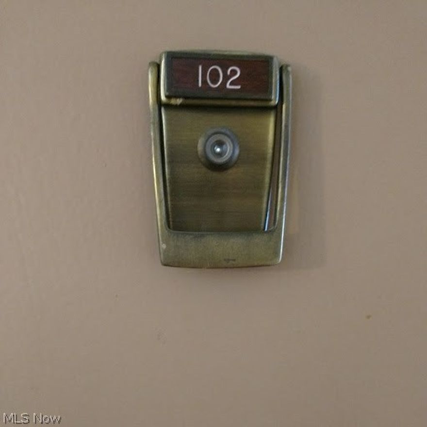 Owner agent. Needs updating. Great 2 Bedroom, 2 Full bathrooms condo located in Old Orchard subdivision. This is a first floor ranch unit in a 2 story building. The kitchen is equipped with stove, refrigerator and dishwasher which stay with the unit. There is in unit laundry room  which include washer and dryer. Storage locker on the second floor of the building. There is a one car garage with some extra storage. Enclosed sun room which is screened.  Beautifully located near highways, shopping, airport and metro parks.   Any questions call office.
OWNERS WILL CONSIDER ALL OFFERS