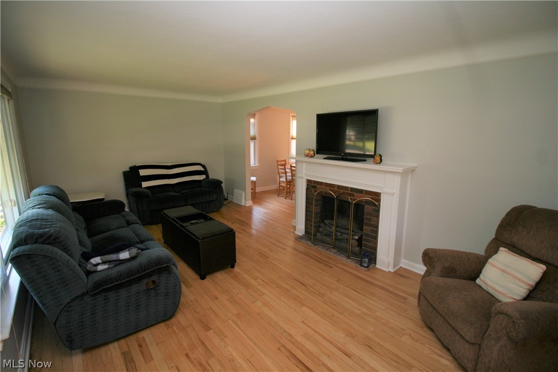 E A Markhams Richmond Manor S - Residential