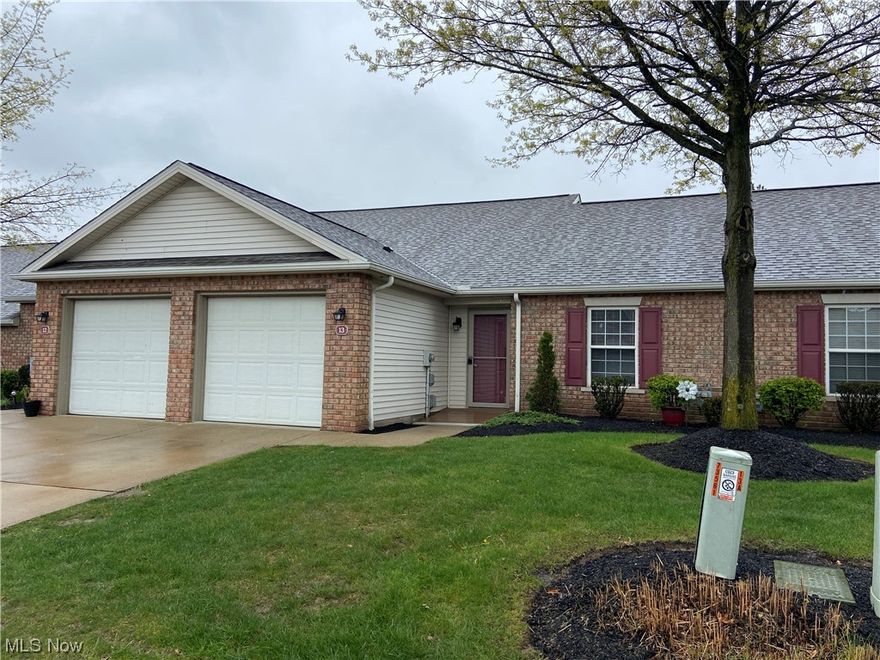 Enjoy a nice Ranch all on one level located in desirable Jefferson Villas. Superb location near walking paths, sidewalks, restaurants, banks and park. Perfect downsizing situation where the landlord takes care of your water/sewer and trash! This unit Updated with new granite counter tops, new light fixtures, two full baths, master with walk in closet. Freshly painted. New luxury vinyl flooring in kitchen/hallway. Nice patio area outside to enjoy some outside space. Close to shopping/restaurants. Garage is attached with remote entry. All appliances are included brand new. Ready NOW!