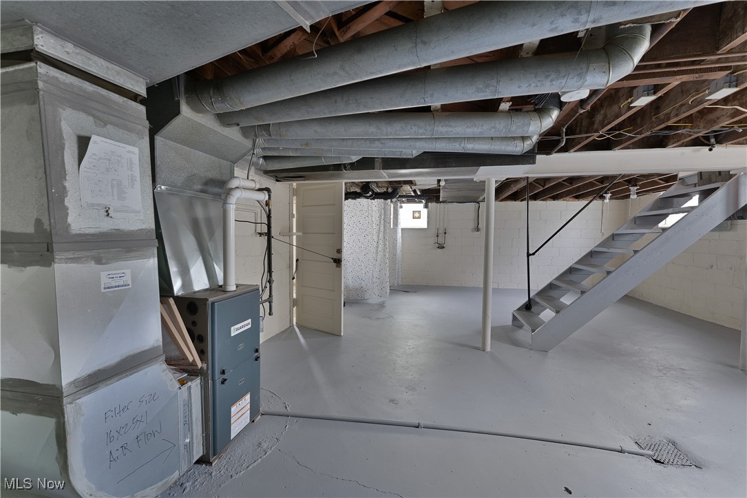 2004 Mahoning Avenue, Warren, Ohio image 32