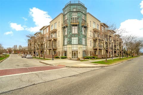 Photo for 16800 Van Aken Boulevard 412