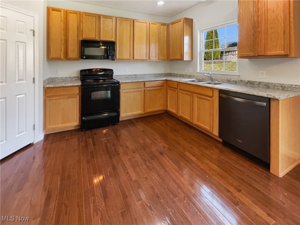 2669 Hollyhock Lane, Medina, Ohio image 6
