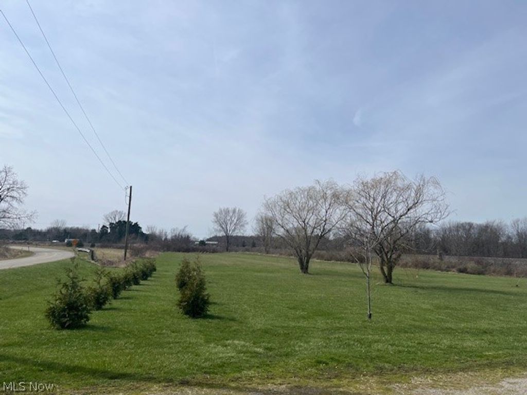 Photo of 52450 Bursley Road, New London, OH 44851 (MLS # 5198086)