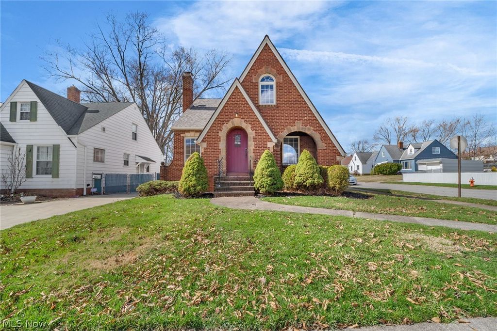 Photo of 4870 W 14th Street, Cleveland, OH 44109 (MLS # 5193275)