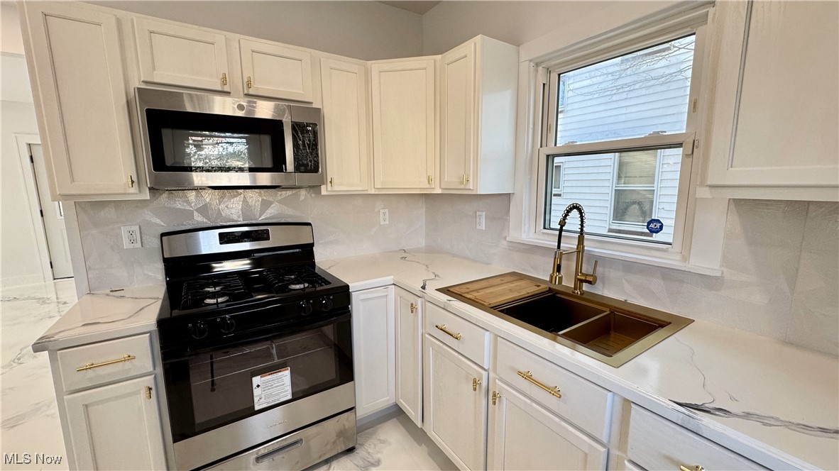 3266 W 115th Street, Cleveland, Ohio image 10