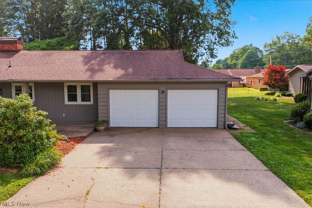 Photo of 303 Keeler Drive DR, Marietta, OH 45750 (MLS # 5218286)