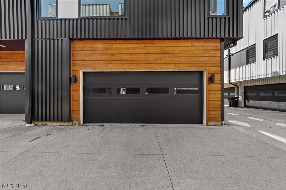2334 W 16th Place