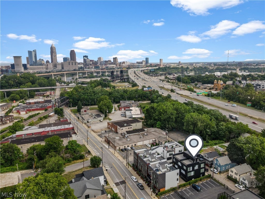 2334 W 16th Place