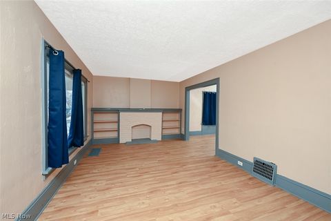 Tiny photo for 77 W Mildred Avenue, Akron, OH 44310 (MLS # 5187352)