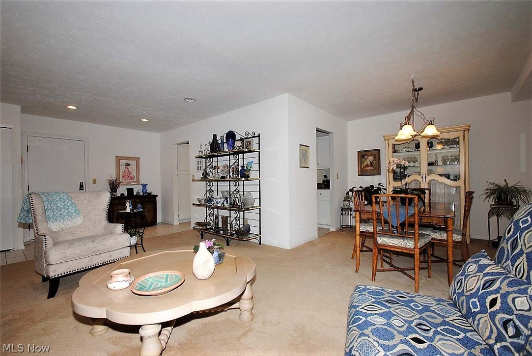 Acacia/Green Condo - Residential