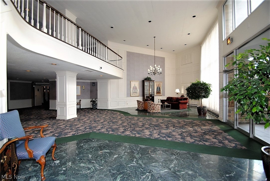 Acacia/Green Condo - Residential