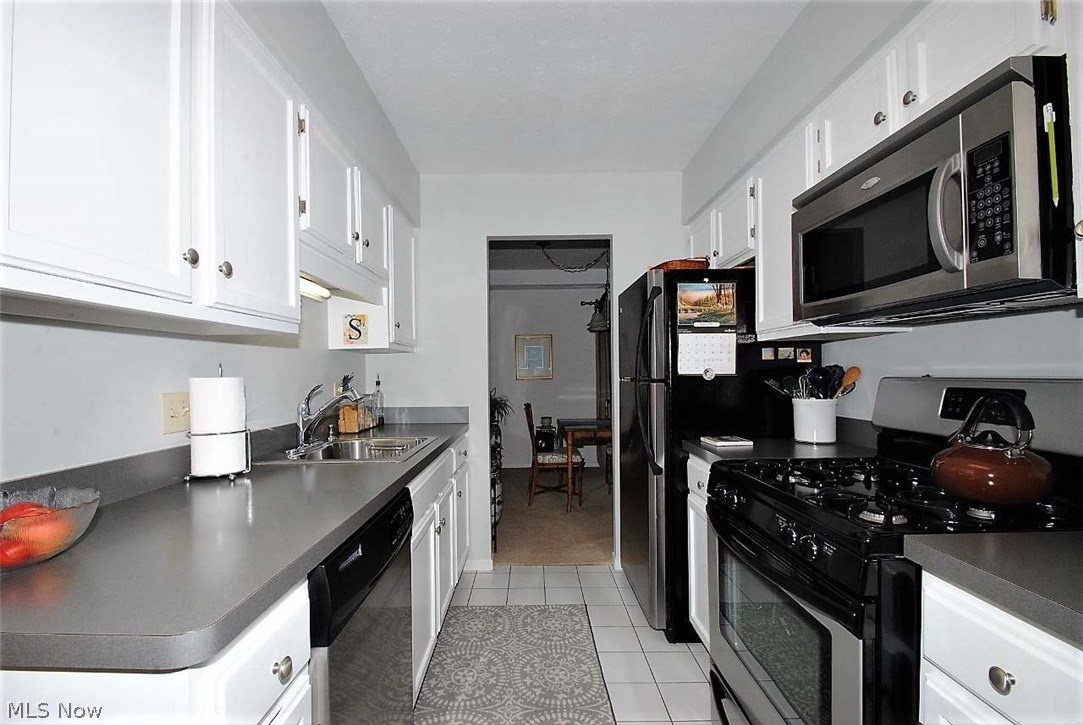 Acacia/Green Condo - Residential