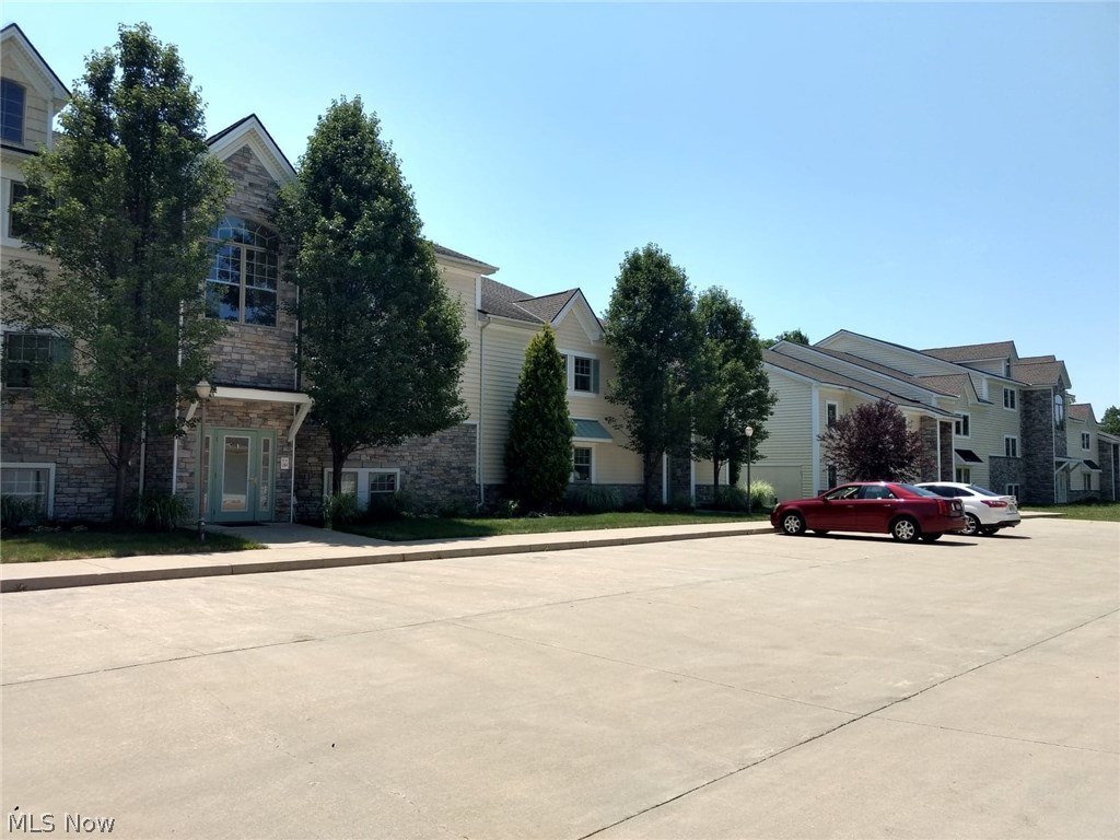 Green Condo Ph I - Residential