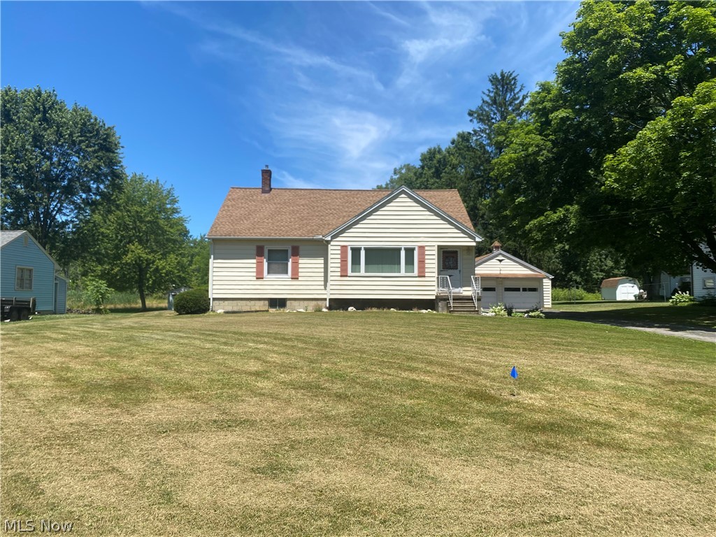 Photo 1 of 28 — 8225 Kenyon Drive SE, Warren, OH 44484