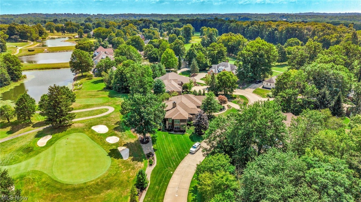 3909 Weymouth Woods Drive