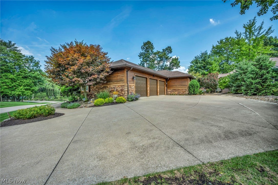 3909 Weymouth Woods Drive