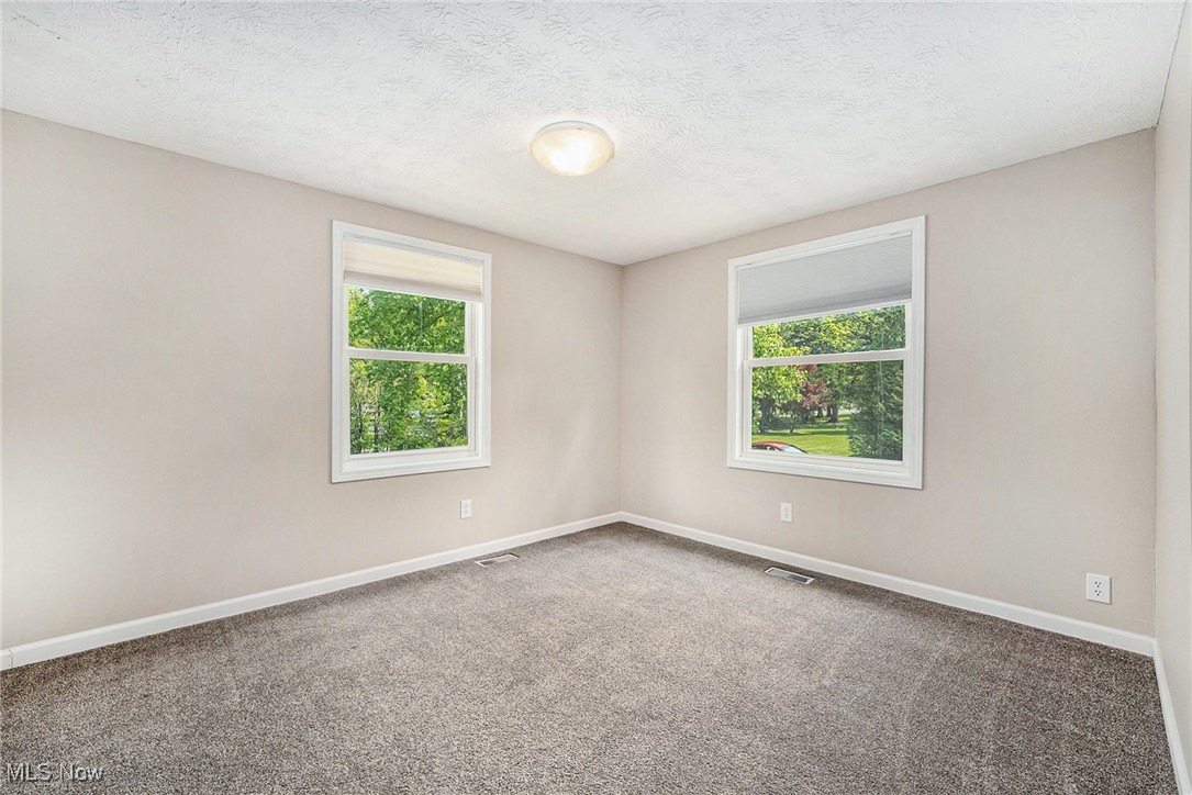 1474 Deermont Avenue, Madison, Ohio image 13
