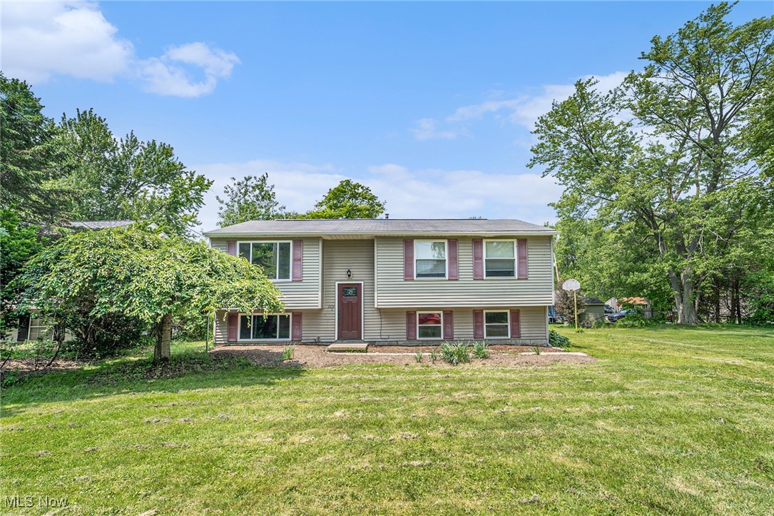 1474 Deermont Avenue, Madison, Ohio image 2