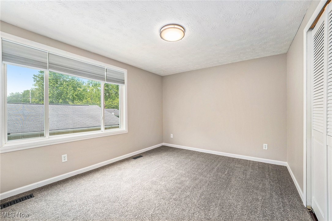 1474 Deermont Avenue, Madison, Ohio image 15