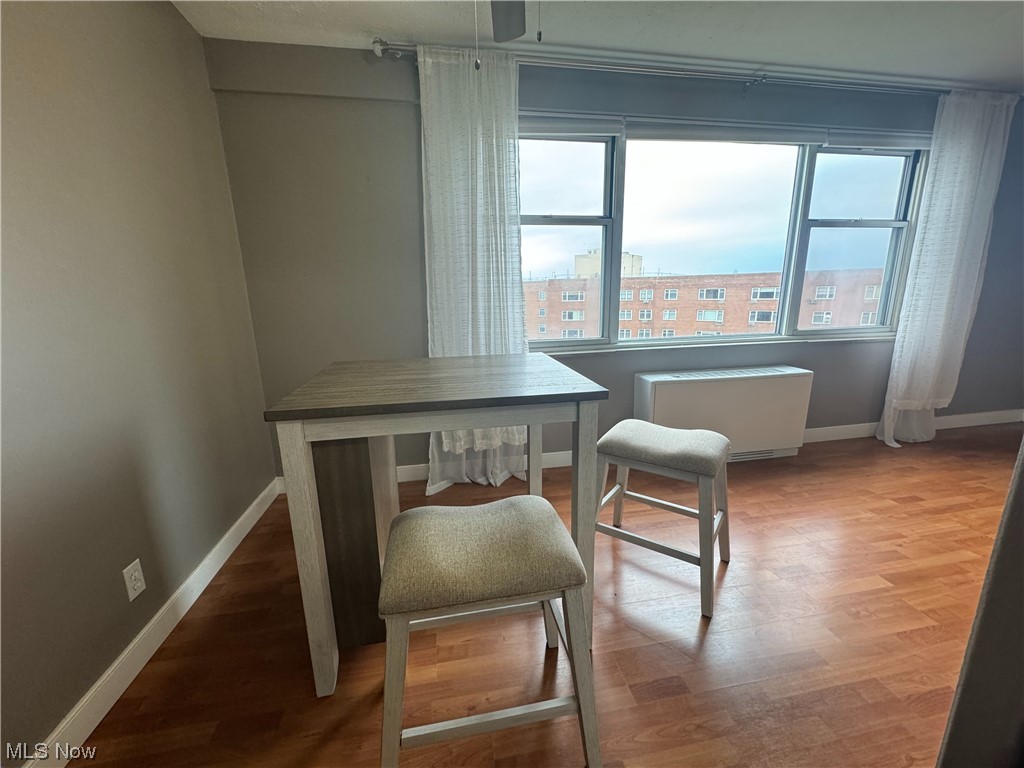 Lake House Condo - Residential