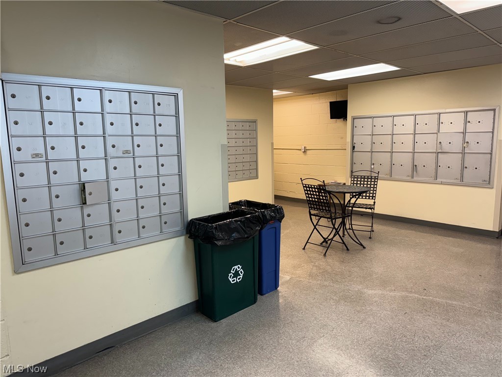 Lake House Condo - Residential