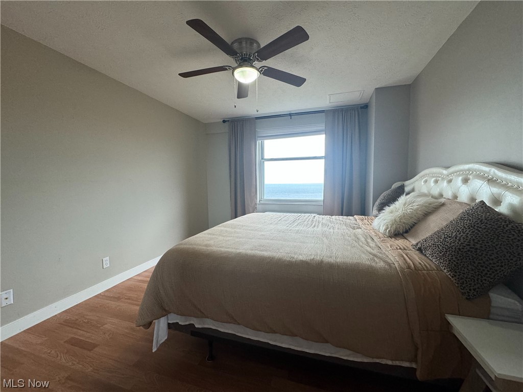 Lake House Condo - Residential