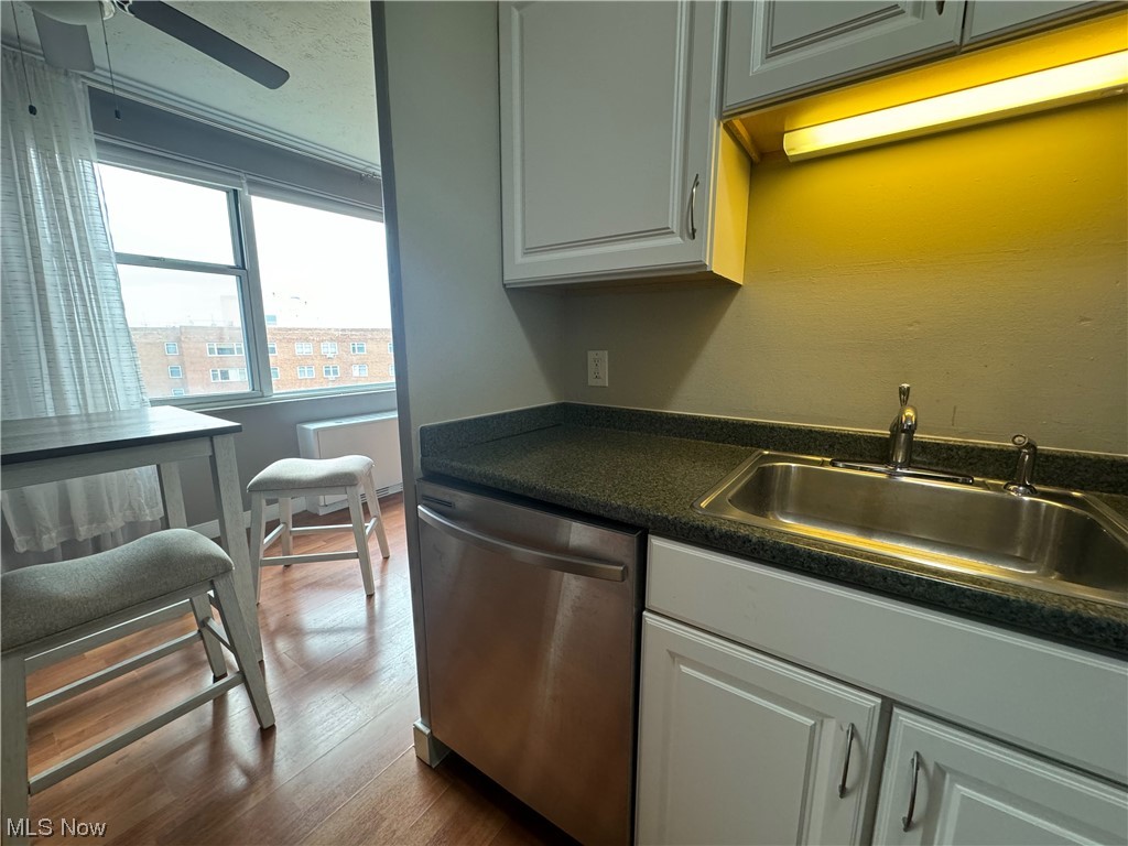 Lake House Condo - Residential