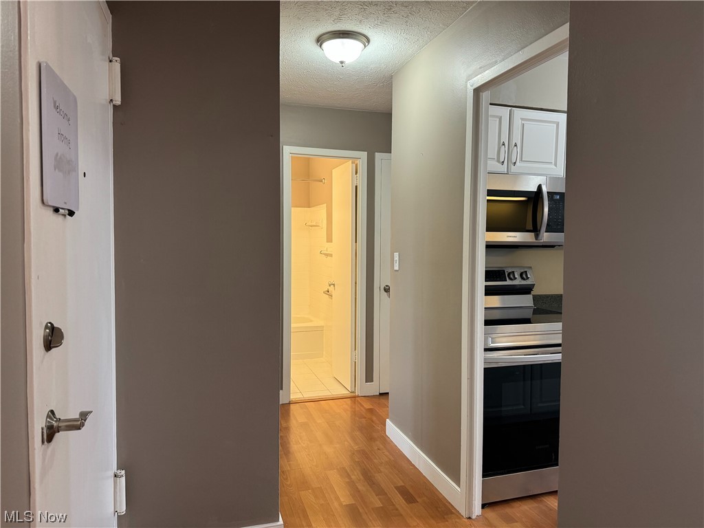 Lake House Condo - Residential