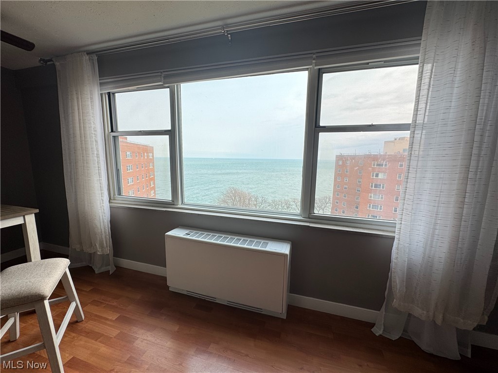 Lake House Condo - Residential