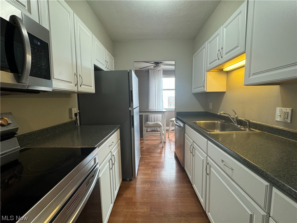 Lake House Condo - Residential