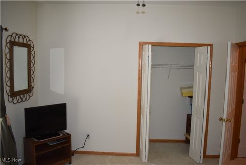 Tiny photo for 1052 Villa Place, Girard, OH 44420 (MLS # 5179519)